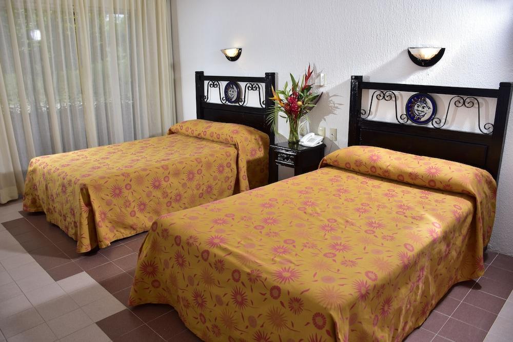 Hotel Plaza Palenque Luaran gambar