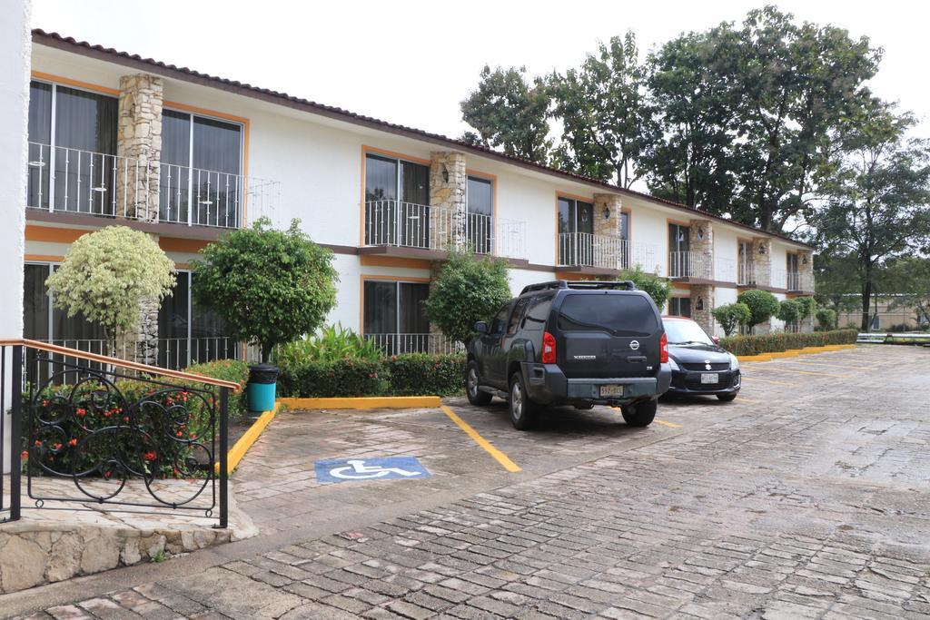 Hotel Plaza Palenque Luaran gambar